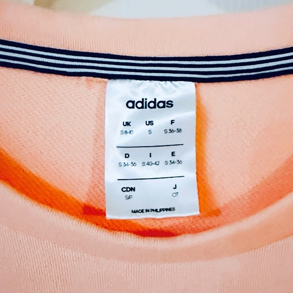 Adidas Like New 3 Stripes Sweatshirt in Peach Size Small